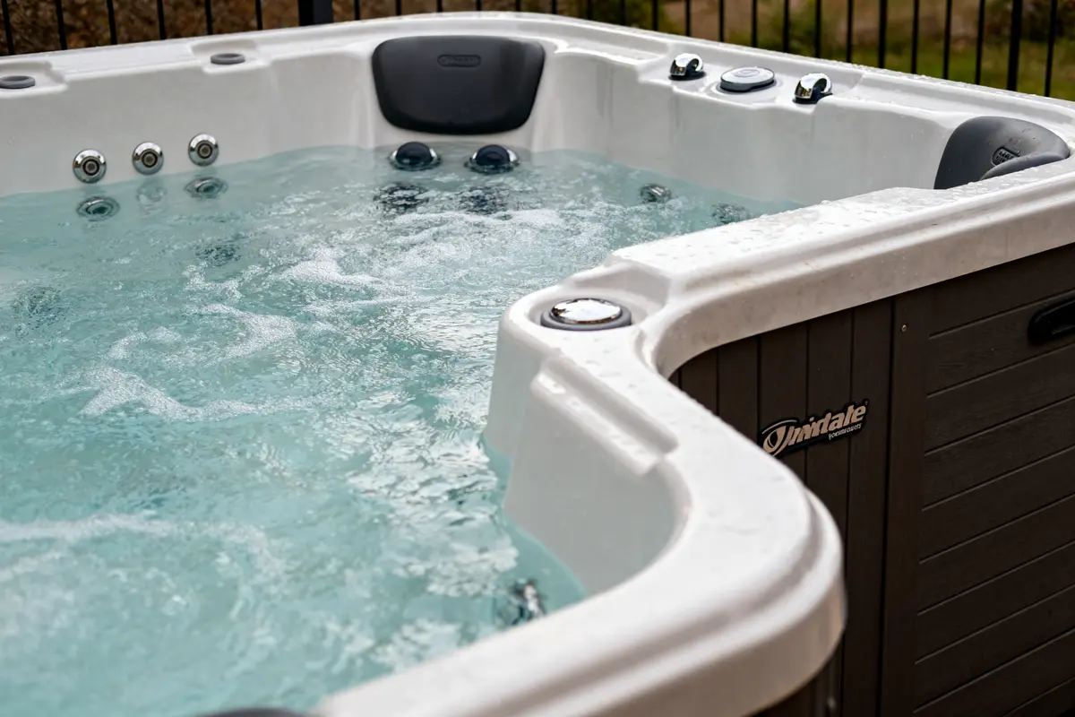 Différence entre Spa et Jacuzzi : Quelle est la vraie différence ?